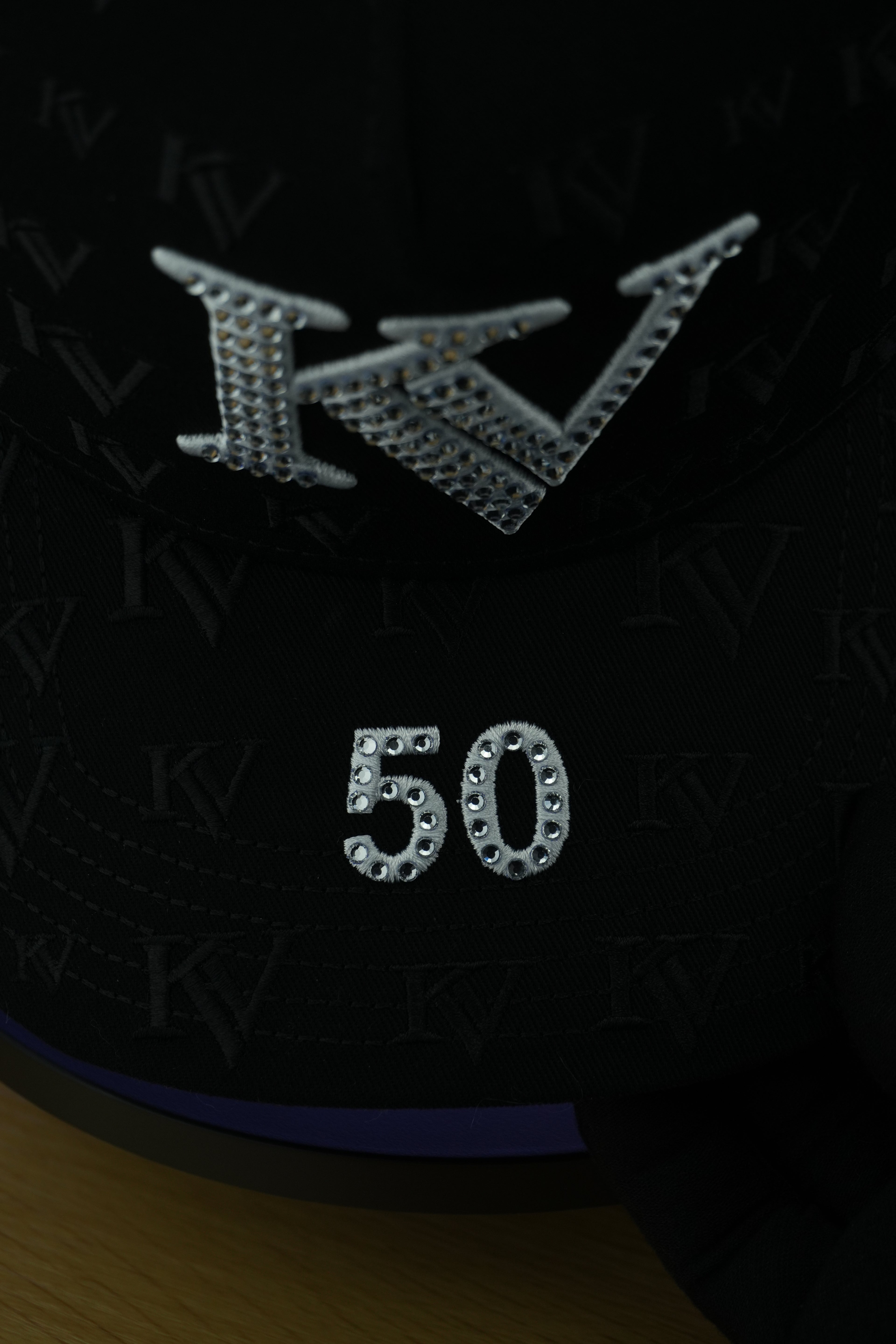 Gorra KV Monograma — Drop 01. Full exclusiva