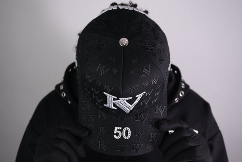 Gorra KV Monograma — Drop 01. Full exclusiva